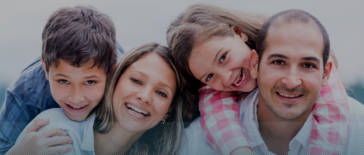 Ortodoncia Tres Torres Barcelona familia sonriente